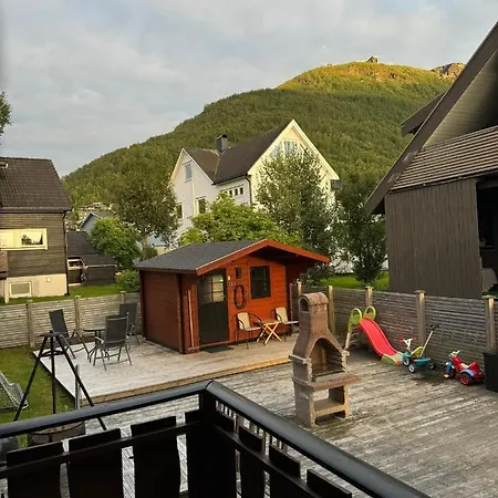 Very Centrally Located With Free Parking Tromsø