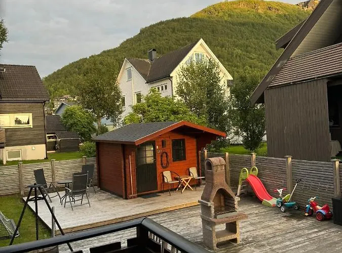 Very Centrally Located With Free Parking Tromsø